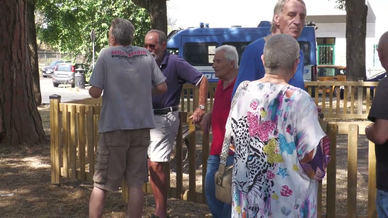 Il parco Tor Marancia è ancora chiuso. I residenti sono scesi in strada e ne chiedono l'apertura