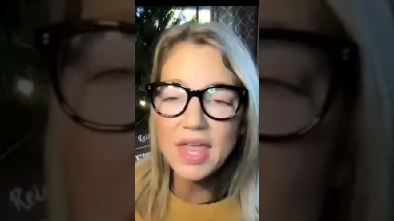 Cynthia Watros shares her holiday travel tip!