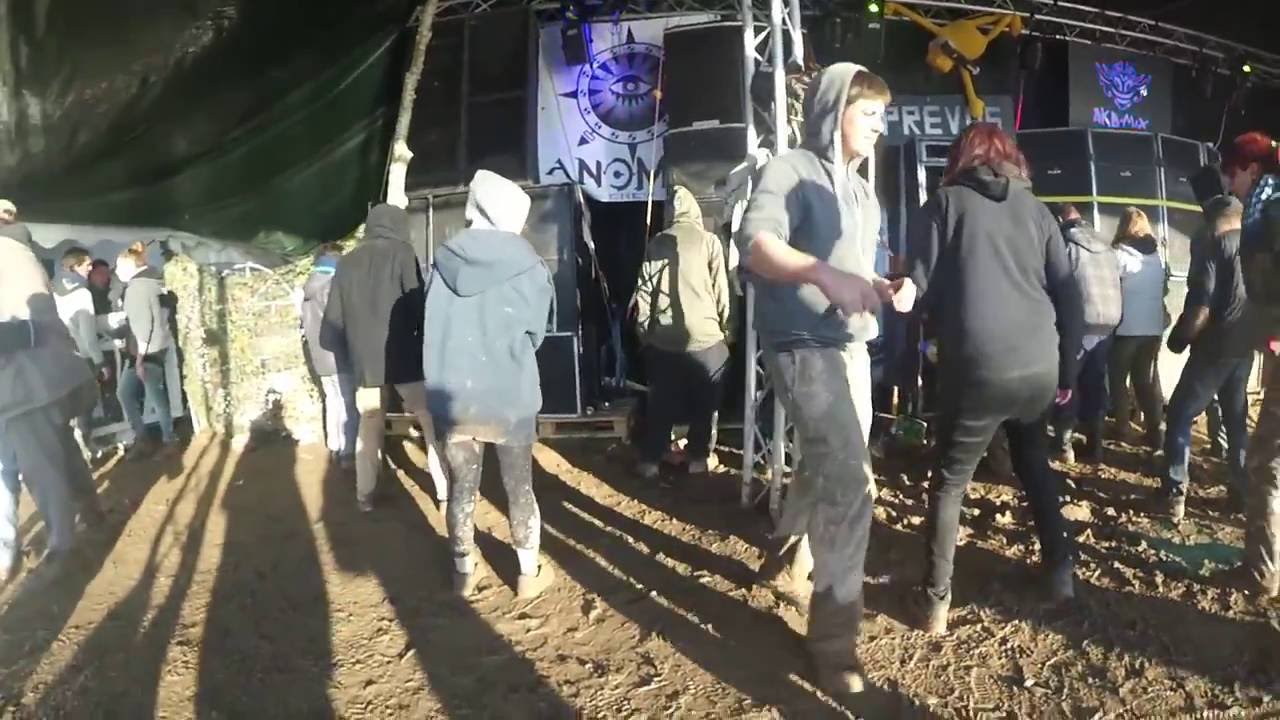 [2016] Teknival Salbris 01/05 Matin