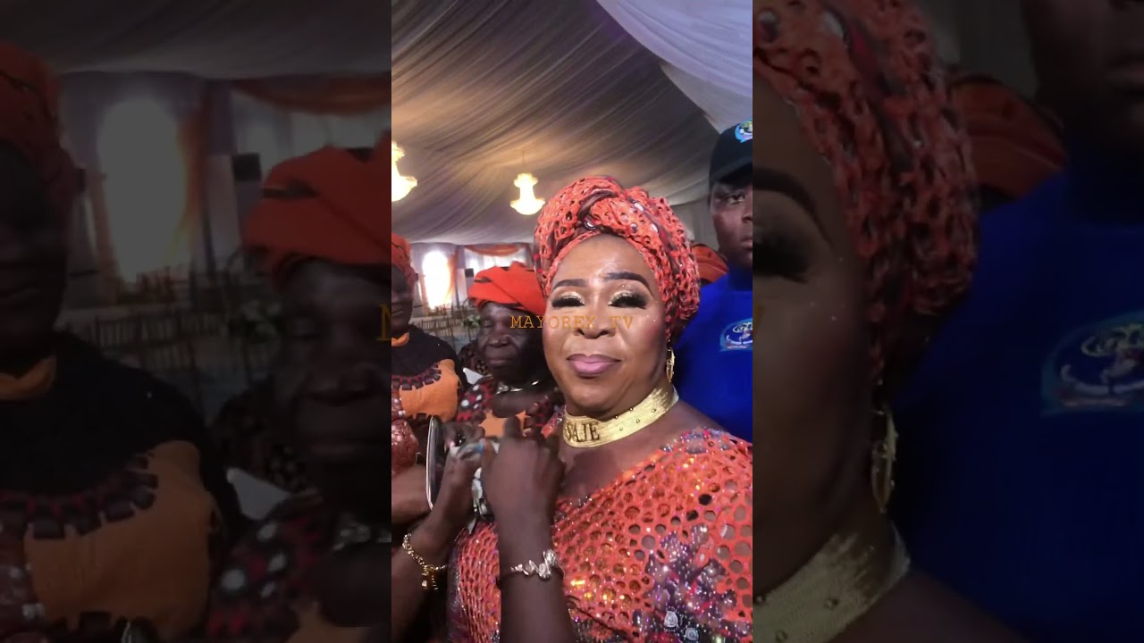 SEE HOW MADAM SAJE&rsquo;S HUSBAND RAINED MONEY ON HER