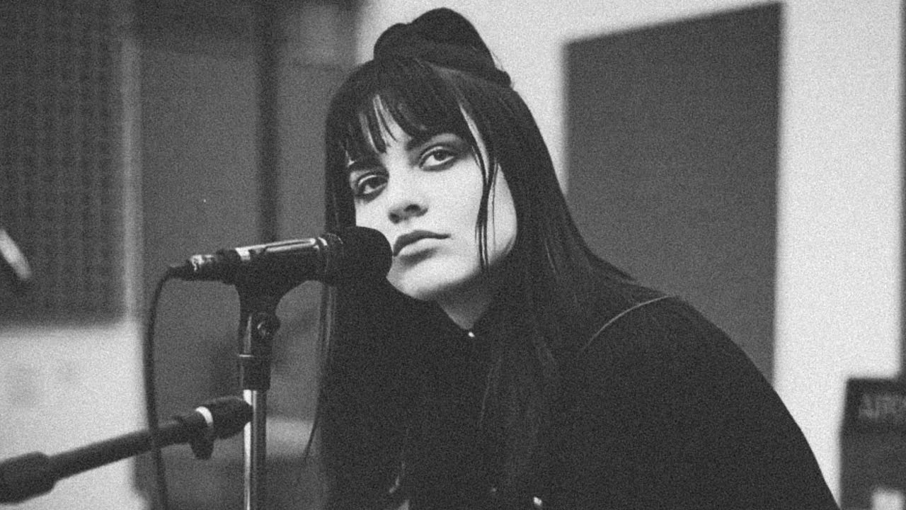 Inner Turmoil &ndash; Raw Studio Performance (Dark Grunge Rock) &bull; Eileen Noise