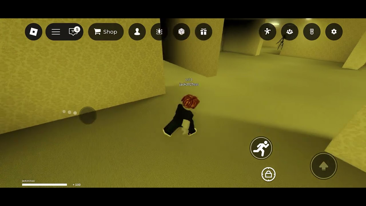 Scary game on Roblox ￼