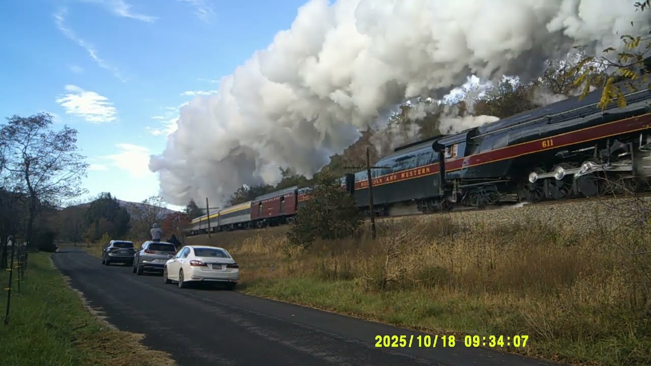 Norfolk and Western 611 running along Hunters road