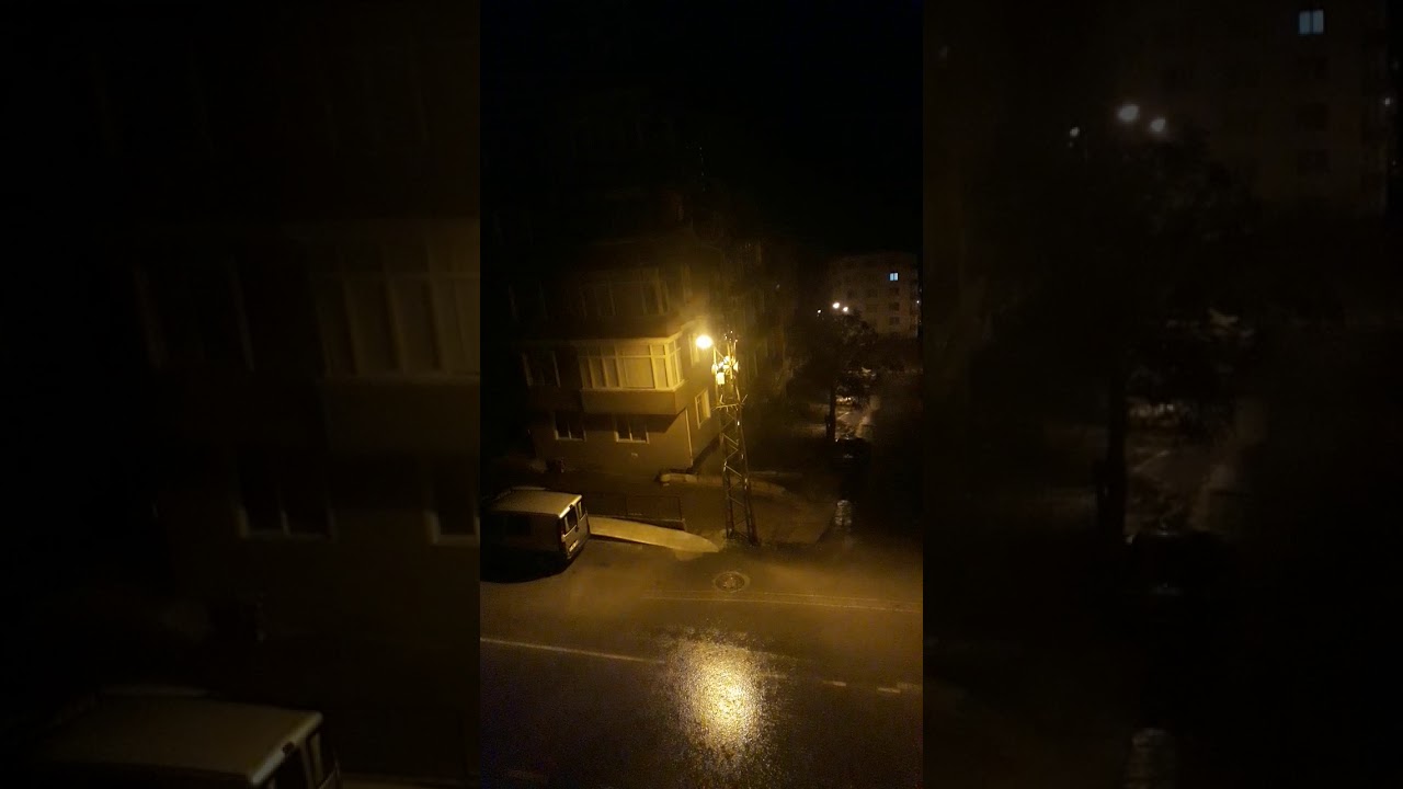 yağmur yağışı altında sabah ezanı merkezi ezan saba makamı