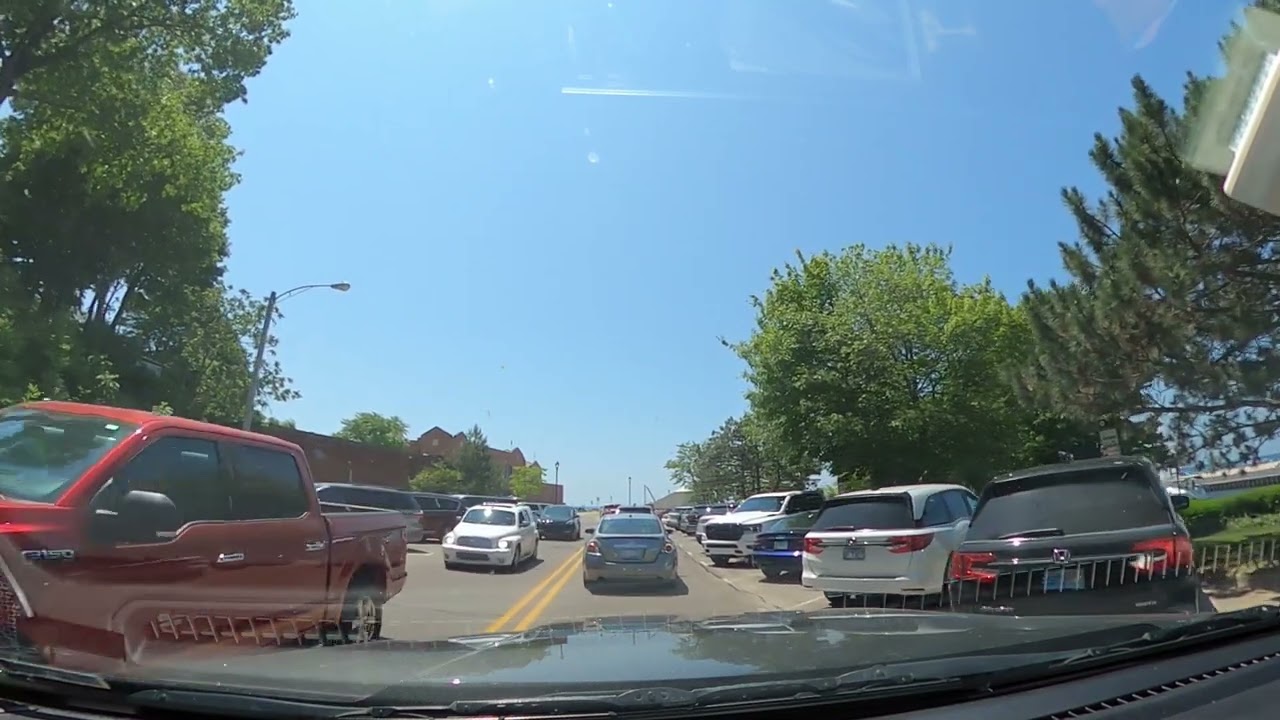 Let's Drive!  Small Town Drive to the Beach in South Haven, Michigan