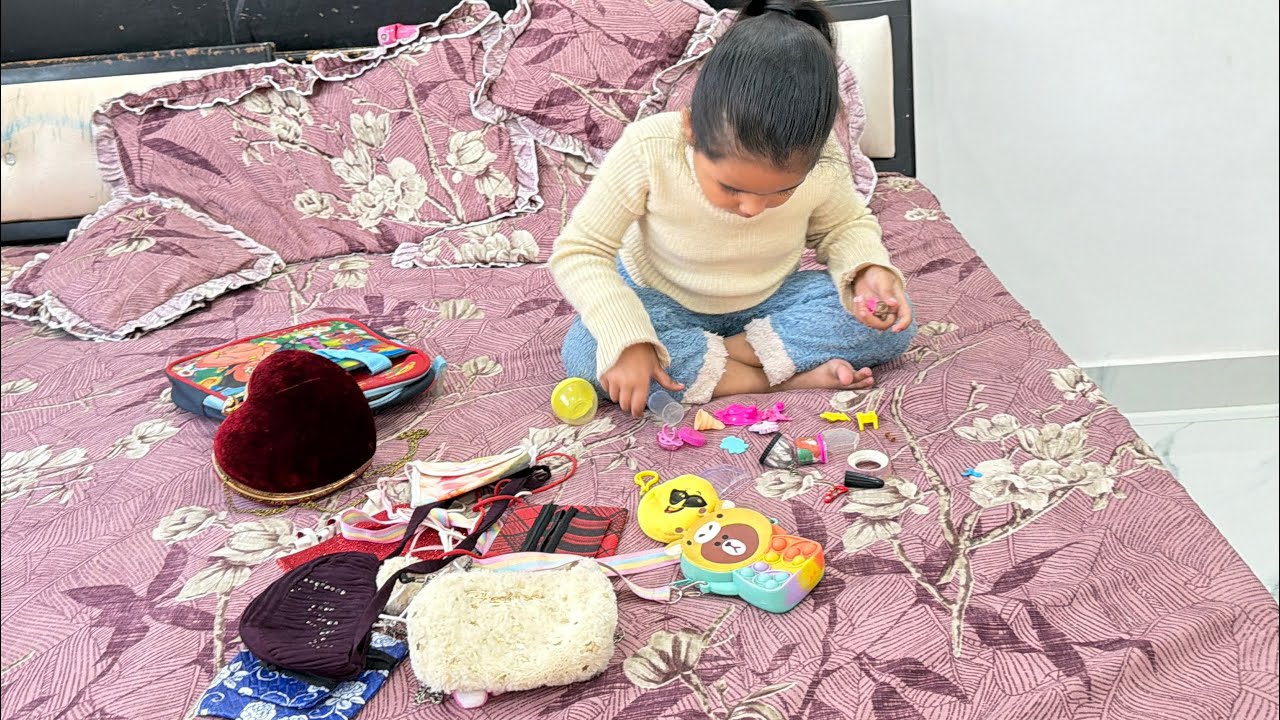 Darshika Ke Itne Sare Bags Me Nikla Itna Sara Saman 😱😎@Darshimeena 