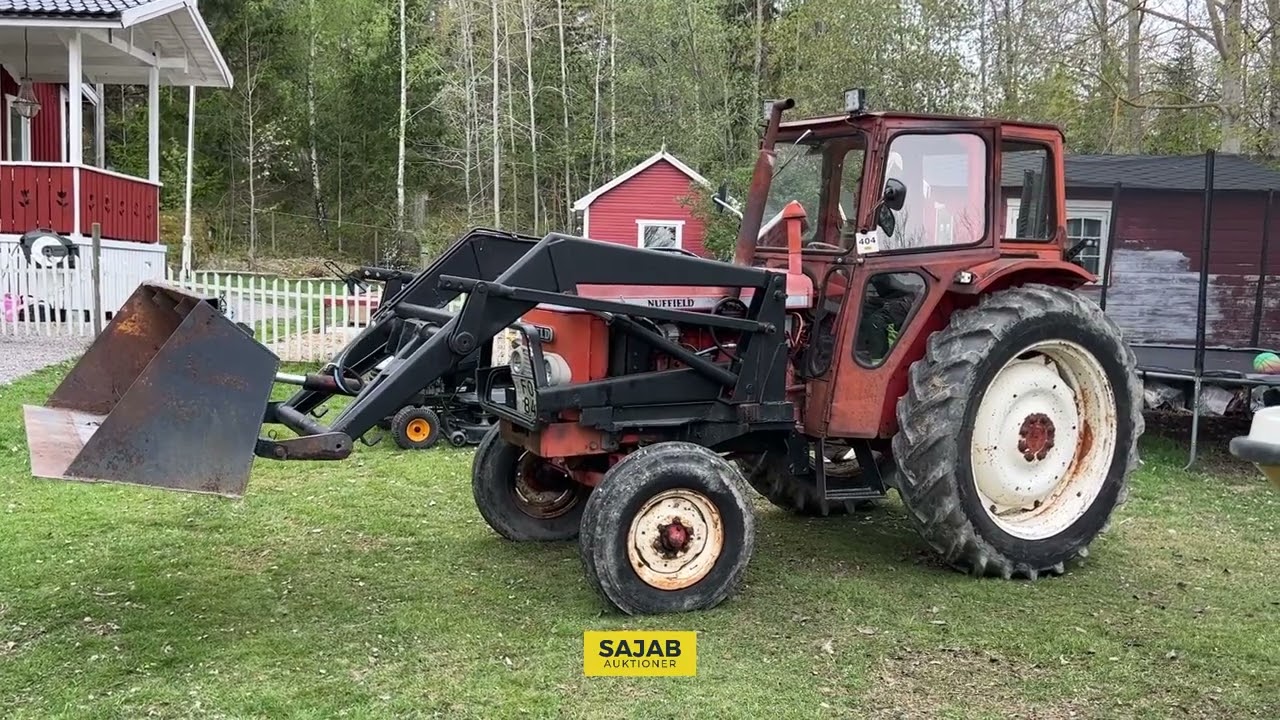 Nuffield 4/65 lastare Kellve 900 | Sajab Auktioner