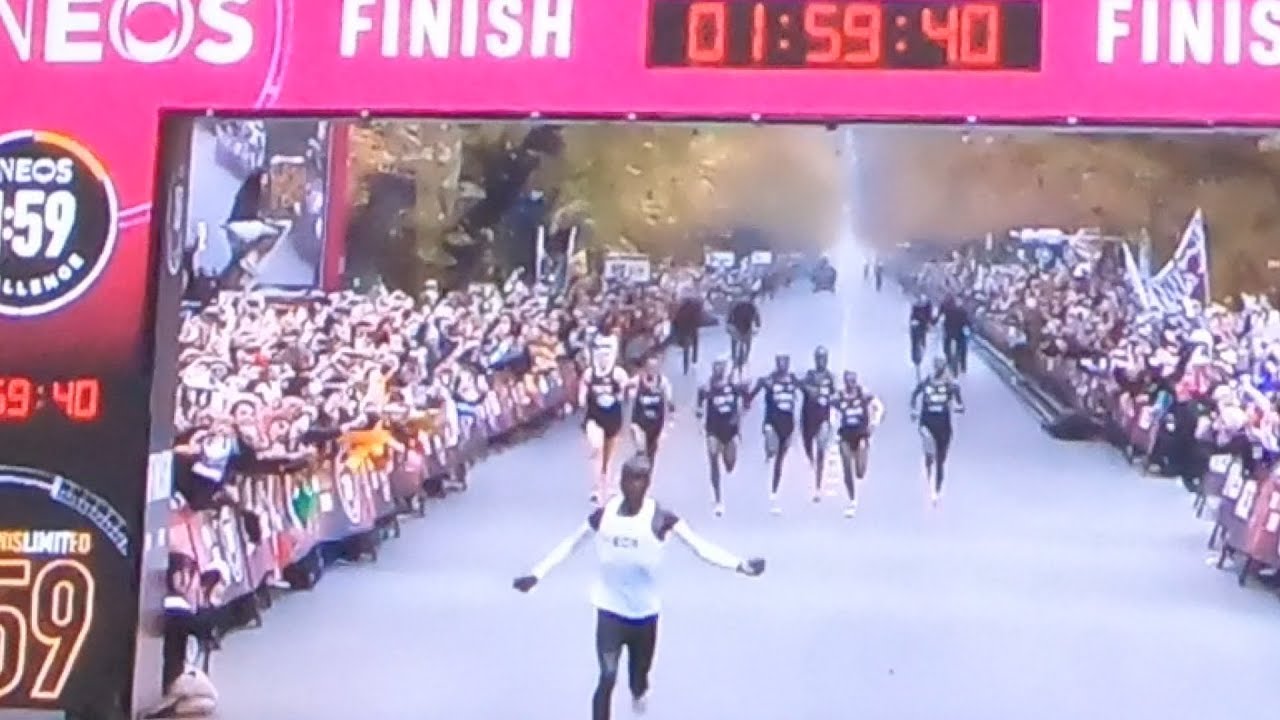 Eliud Kipchoge Unauthorized world record 1:59:40 at  Vienna (2/2)