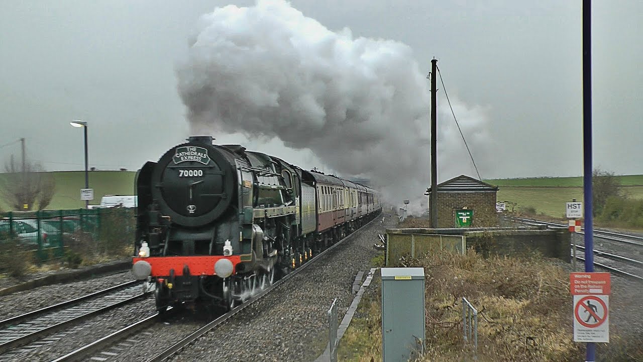 70000 'Britannia' on 'The Cathedrals Express' to Worcester - 19/12/12