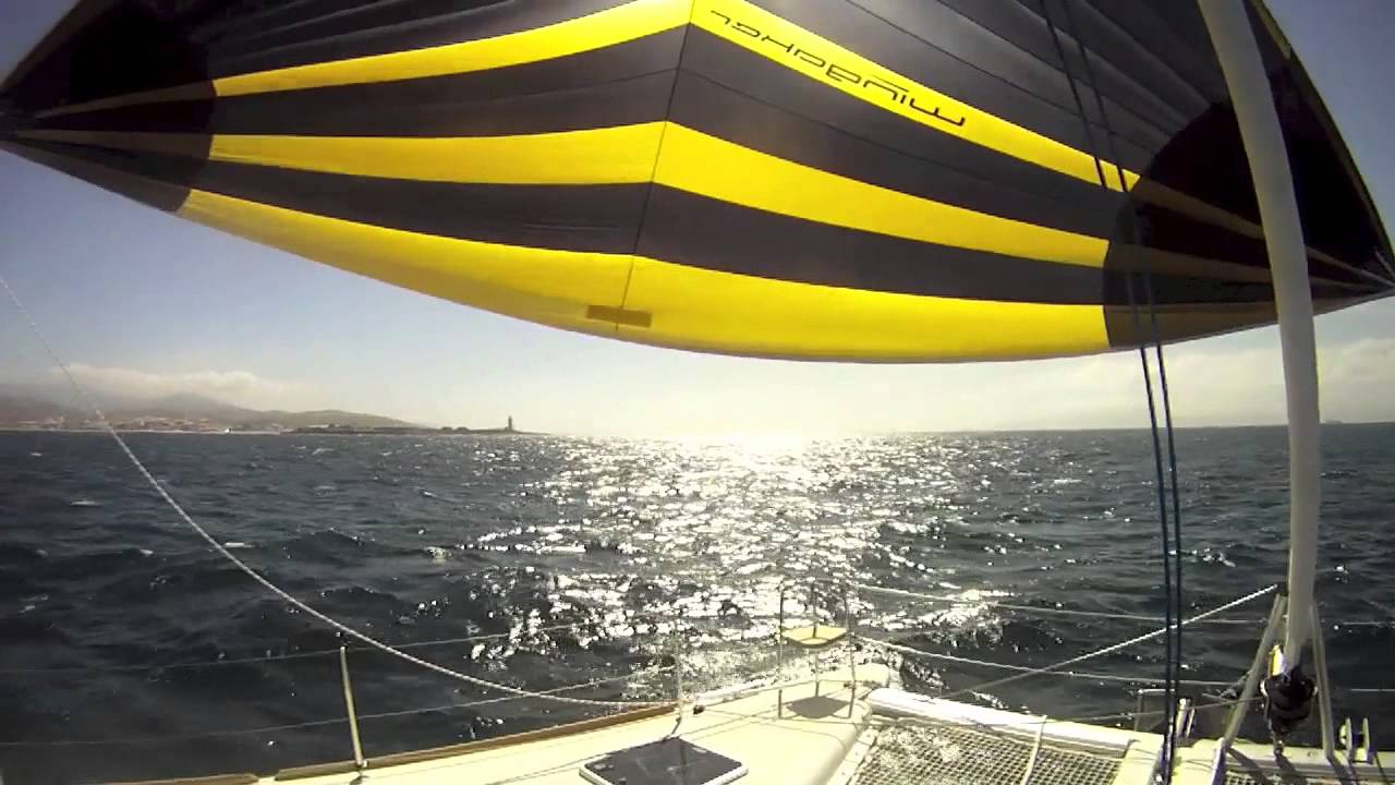 Lagoon 400 - sailing the WINGAKER Parasail Spinnaker
