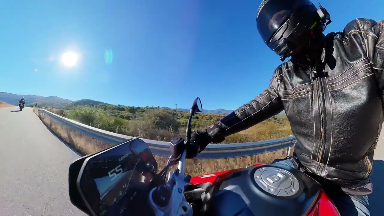 Bmw f900r Molinaseca - El Acebo de San Miguel con David y Sebas