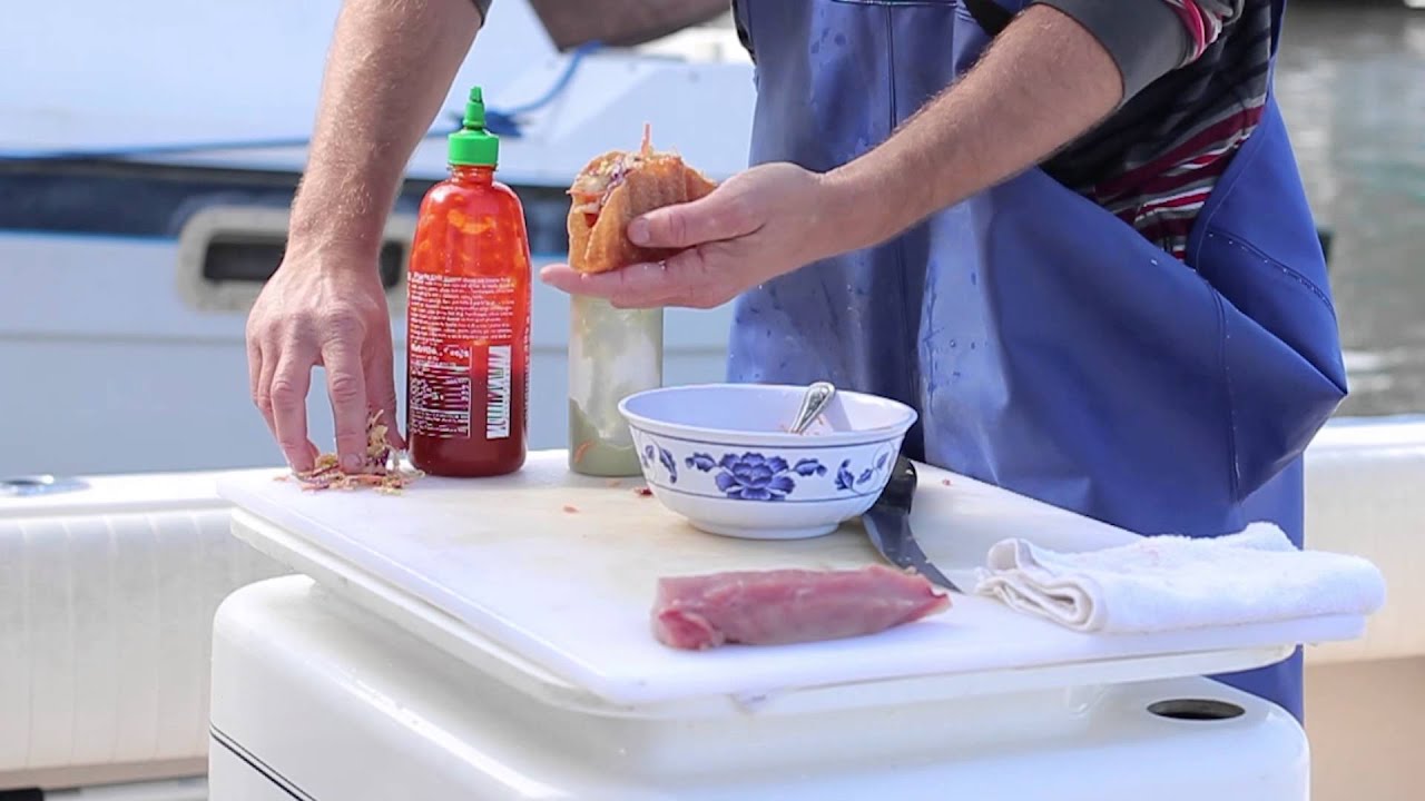 Sushi Randy Making his FAMOUS Ahi Poke Tacos