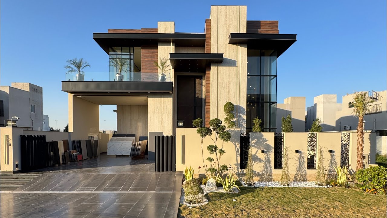 1 KANAL ULTRA MODREN DESIGN HOUSE FOR SALE IN DHA PHASE 7 LAHORE CALL 📞 0307-6089887