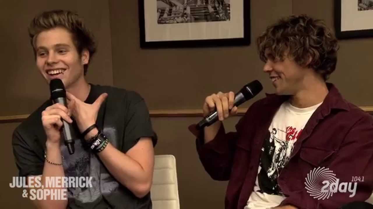 5SOS - Luke & Ashton about Calum's LEAKED SNAPCHAT