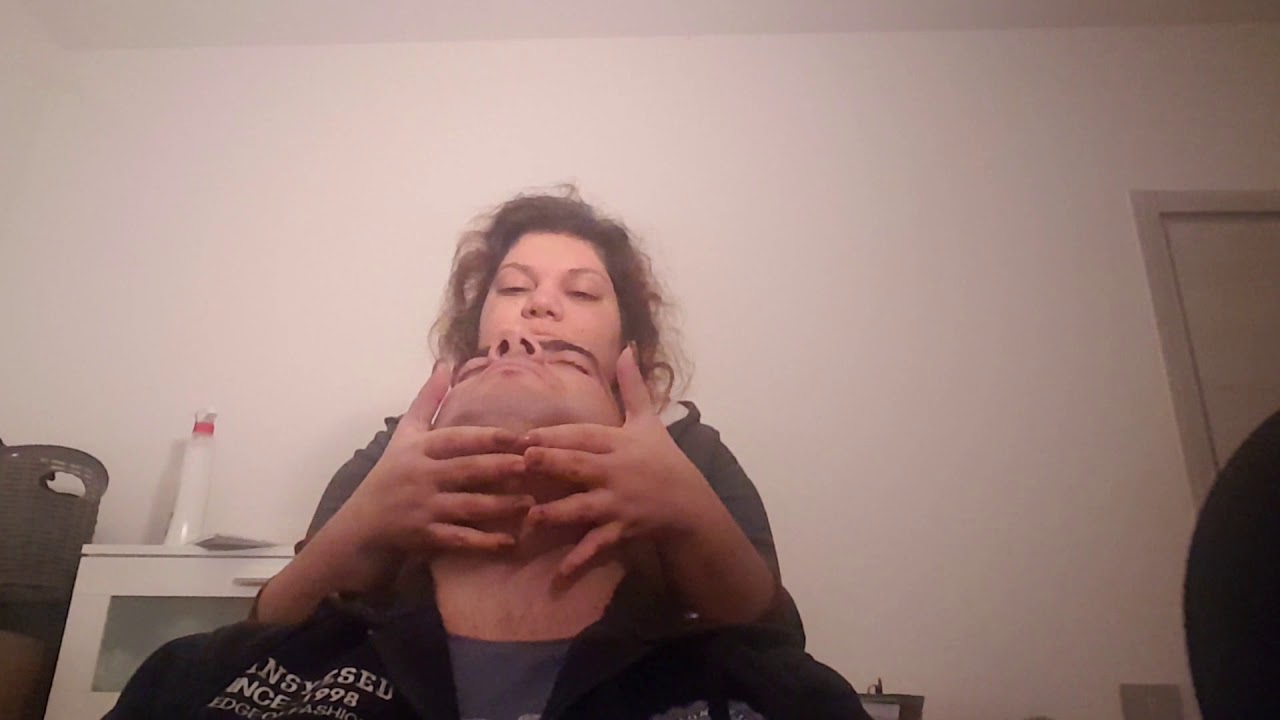 ASMR: Face Massage - Massaggio al viso rilassante (con invitato speciale)
