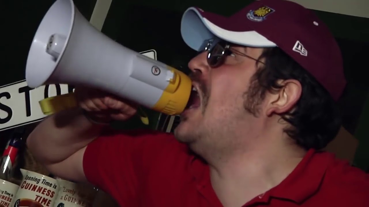 I'M FOREVER BLOWING BUBBLES feat  THE BEERERS & MADMOX