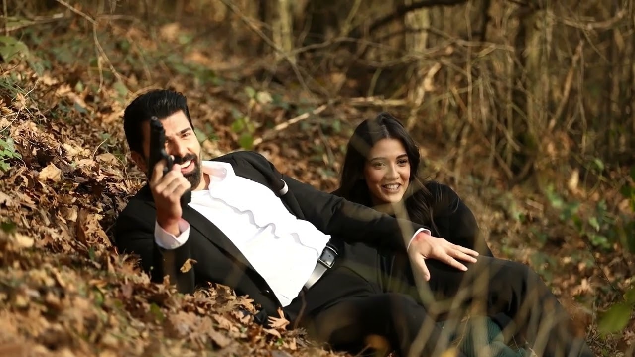 Set 🎥 #Esaret yeni bölümleriyle hafta içi her akşam 19:00'da @kanal7'de! 💞