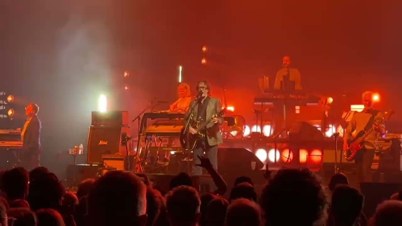 Pulp - “Babies” - 2025-09-17 Masonic Temple, Detroit, MI