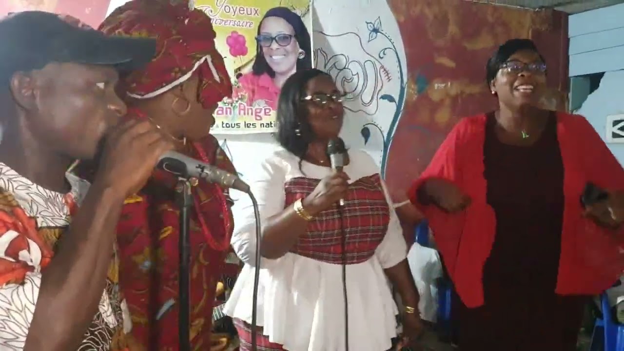 Ange Acho & Akyekoi Orchestra A Son Anniversaire - Aya Monique