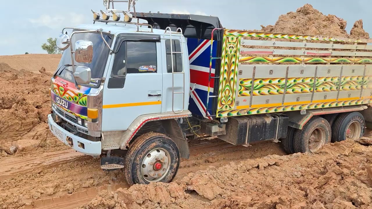 ลุ้นระทึกรถสิบล้อดั้ม Fuso Dega Rocky ทางขึ้นเหนียวหนืดใครจะจัดกว่ากัน dump truck
