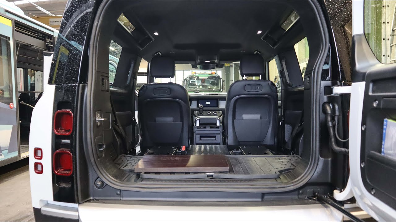 Spezialumbau Laderaum Land Rover Defender 90 | Altherr AG | Ebene Ladefl&auml;che neuer Defender 90