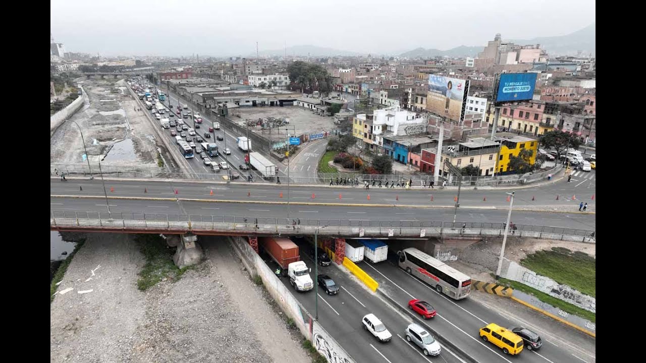 Vía Evitamiento: Terrible tráfico por obras en puente Ricardo Palma