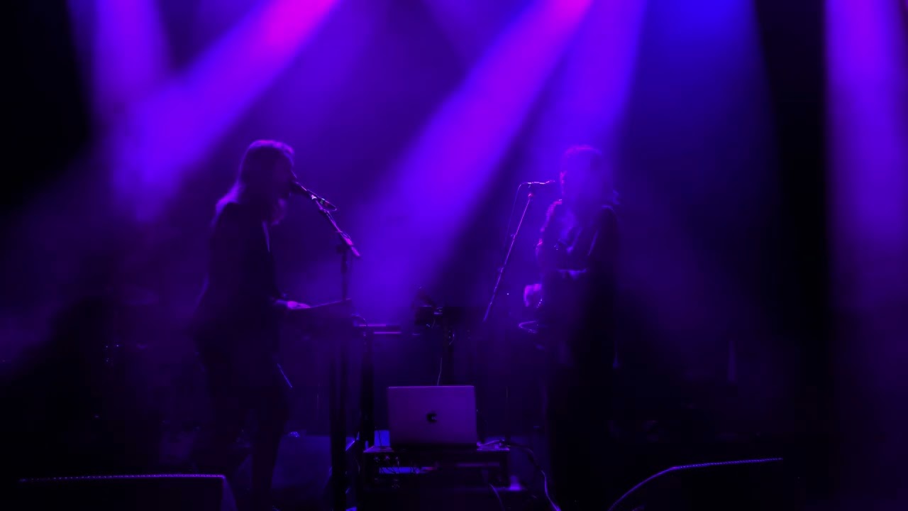 Fazerdaze - Cherry Pie (Live @ LA 2024-12-05)