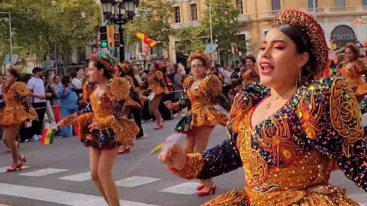 BOLIVIA🇧🇴 Toma BARCELONA en el día de la HISPANIDAD #wctv #barcelona 