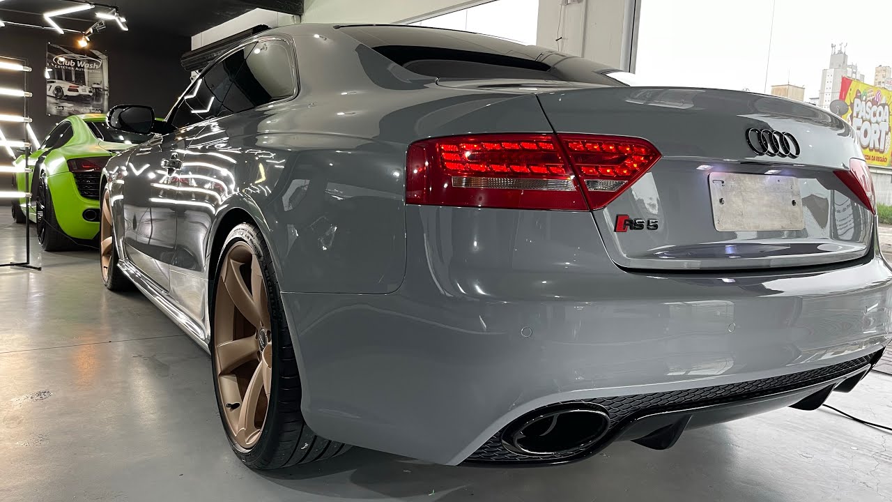 Audi RS5. Correção técnica de pintura, Envelopamento True Nardo Grey e limpeza premium.