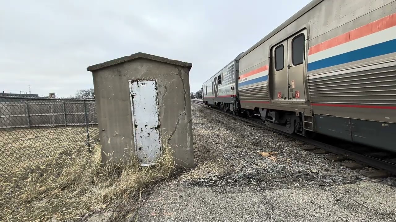 Amtrak 381 Carl Sandburg 