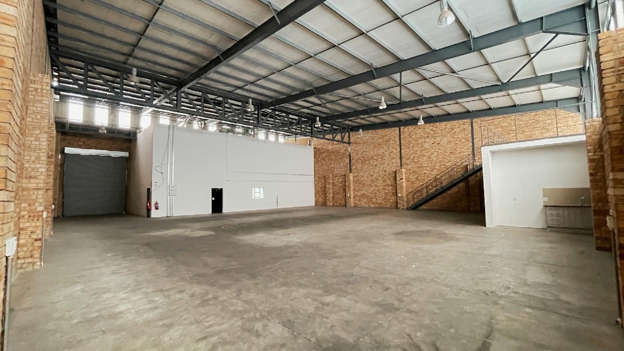 Prime Warehouse with Modern Offices to Let
