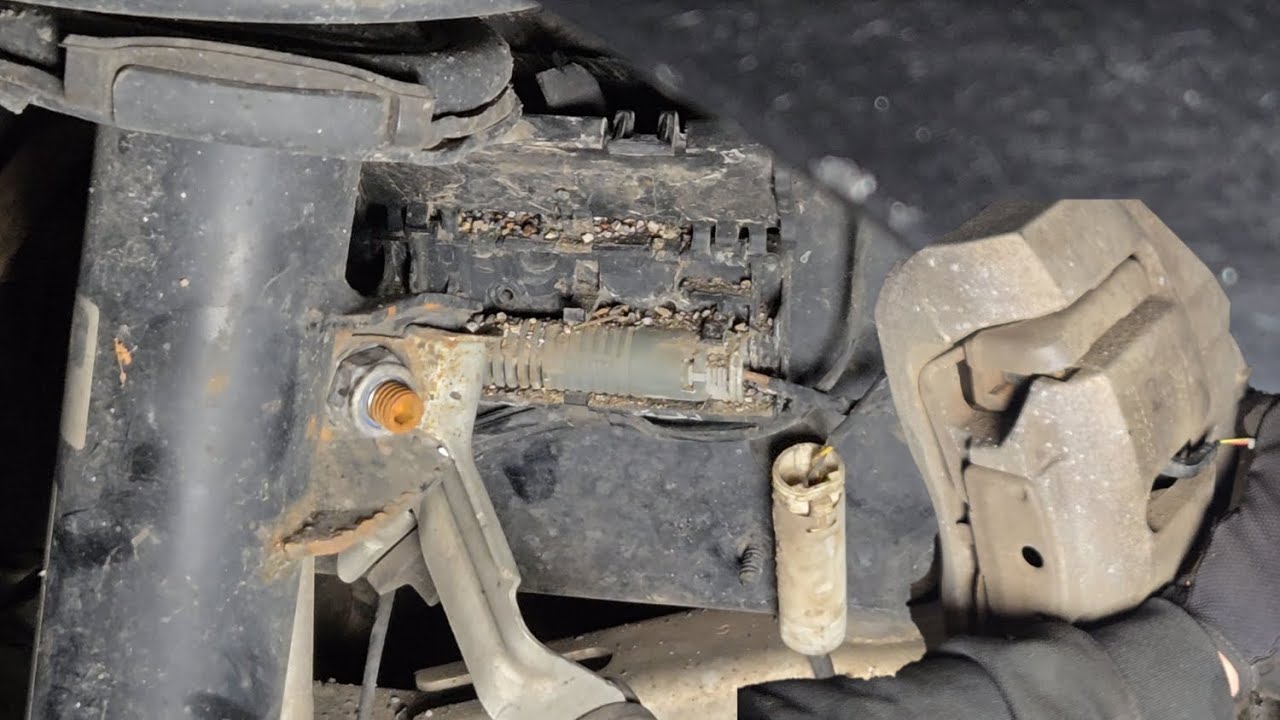 BMW E9X E8X Front brake wear sensor replacement