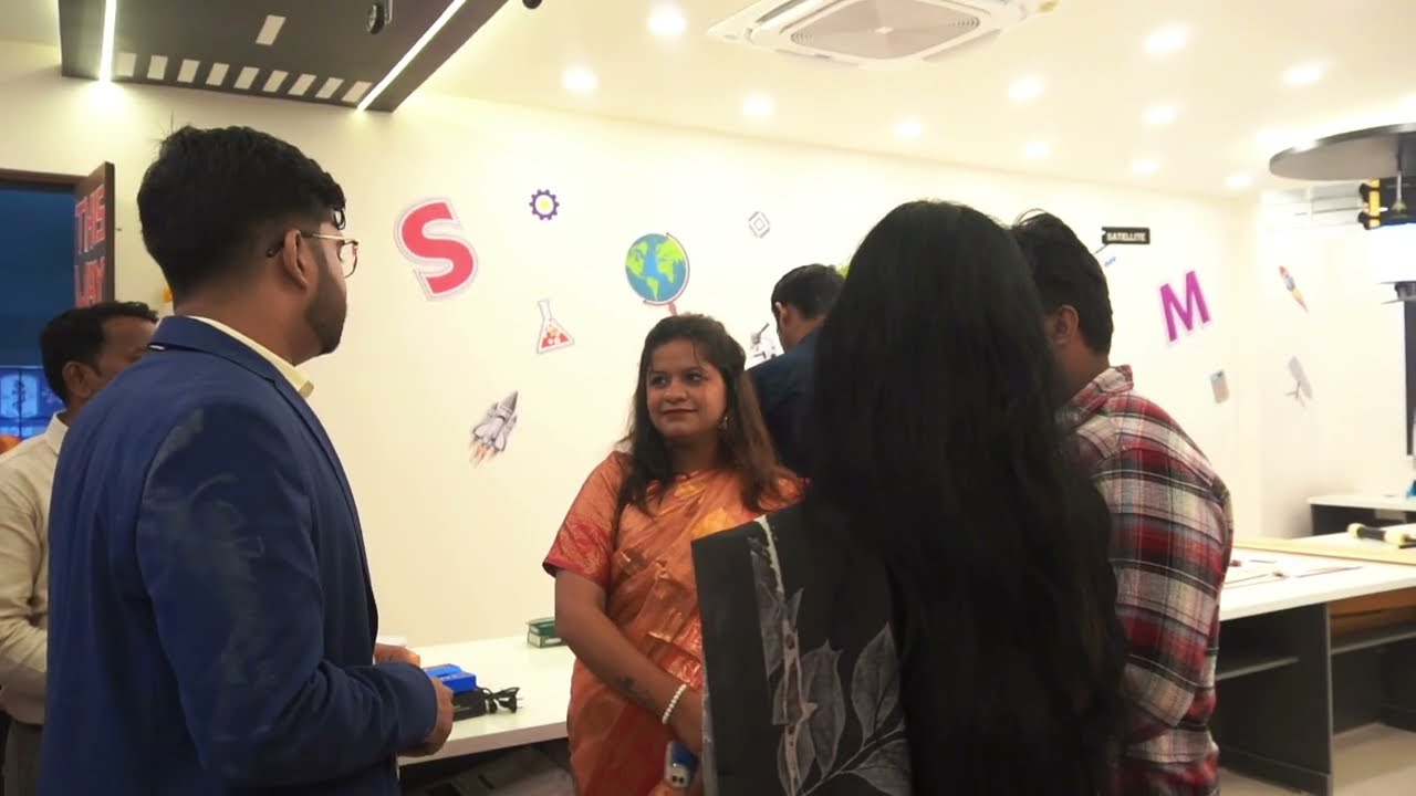 Aerobay Robotics Lab Tour — Kids Building the Future!