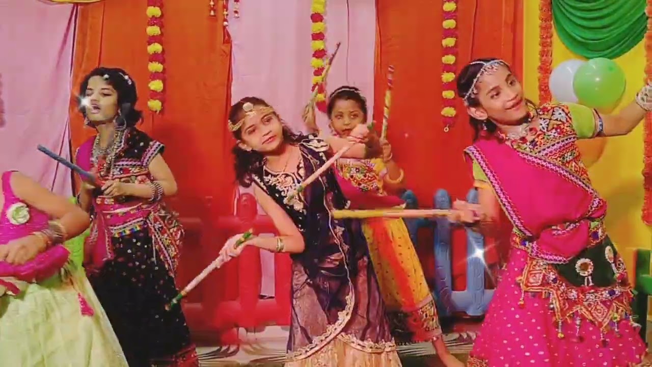 छोटी सी बच्चियों ने किया डांडिया, फिर जो हुआ गजब हो गया। Activity in KIDZ A First Step School Morena
