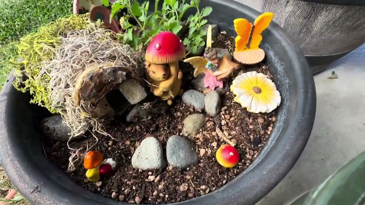 *Fairy Gardens in Outdoor Pots*. #fairygardenthursday