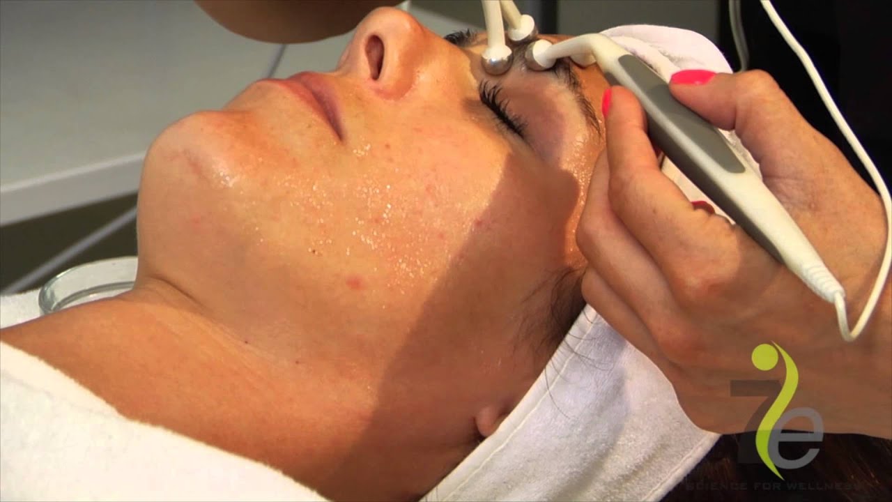 How to use 7E MyoLift Microcurrent Machine in your Spa