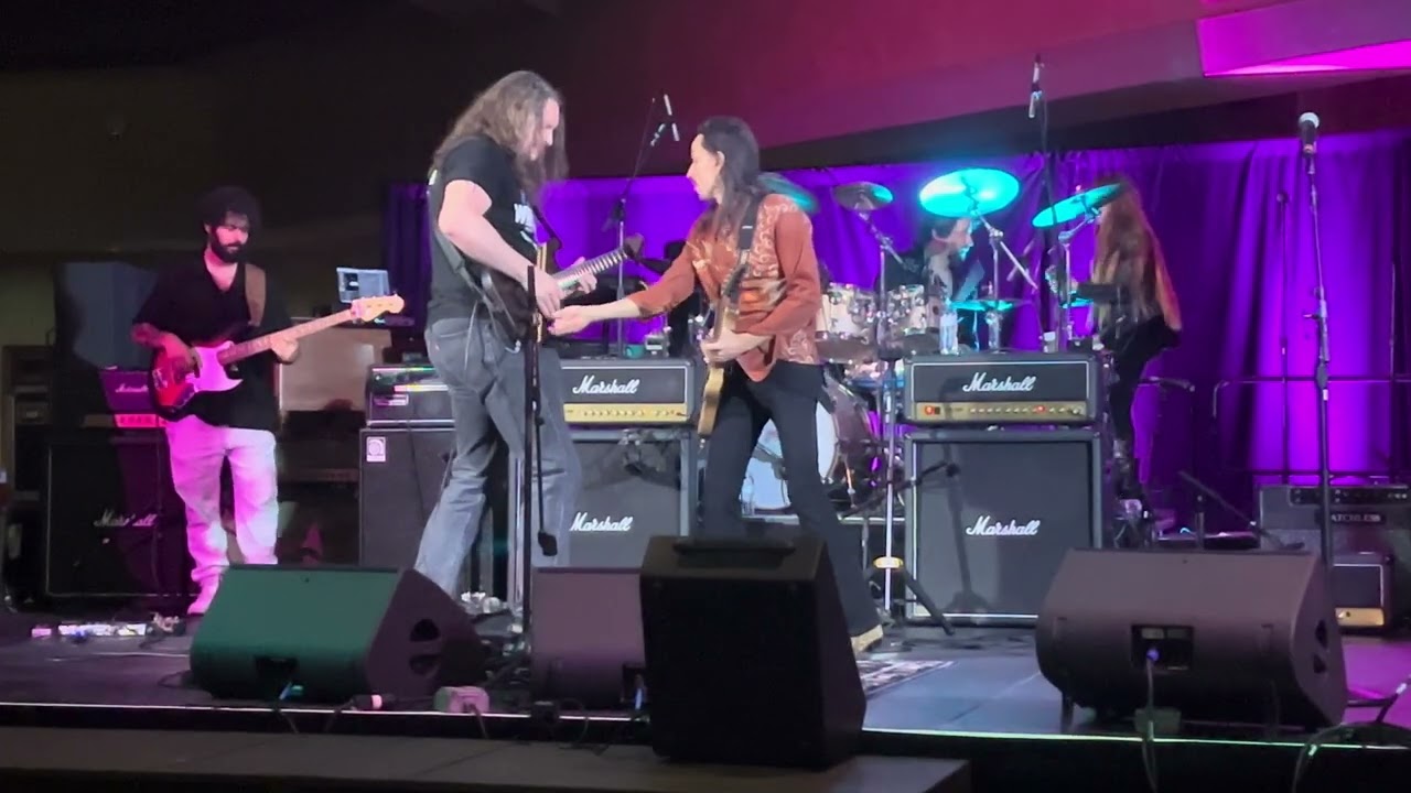 Jamming with Nuno Bettencourt!