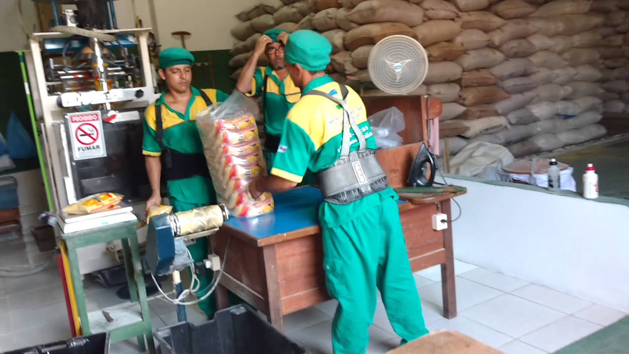 Empacotadora Cali l - Maquina em operaçao 18/01/2016.