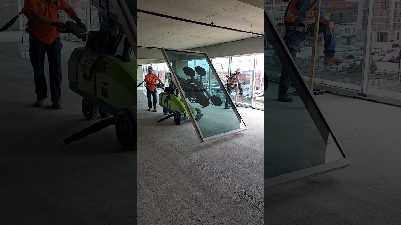 Flynn Glaziers using the 1265 Winlet Glass Manipulator @ 1400 Baltimore in Kansas City, Missouri