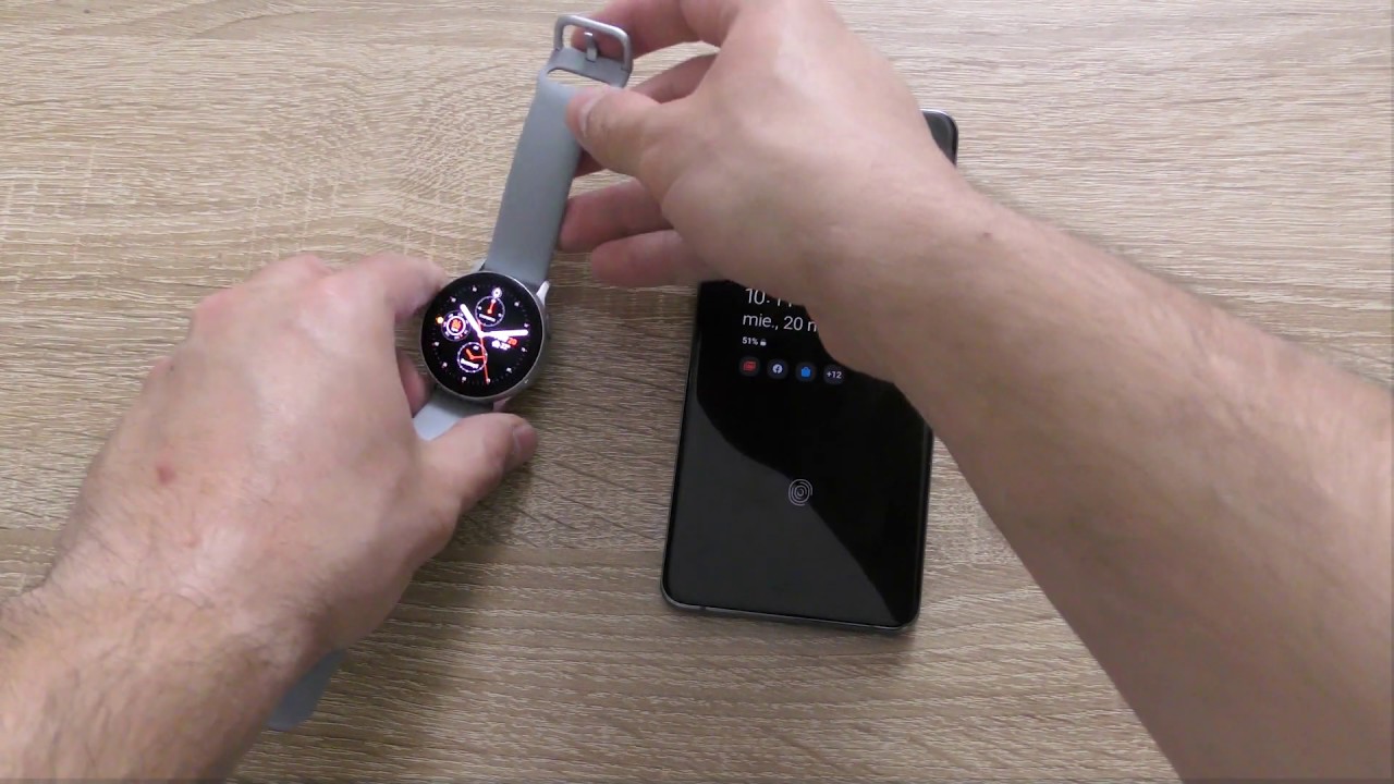 Samsung Galaxy Watch Active 2 - review: smartwatch usor, rapid si cu un design ergonomic