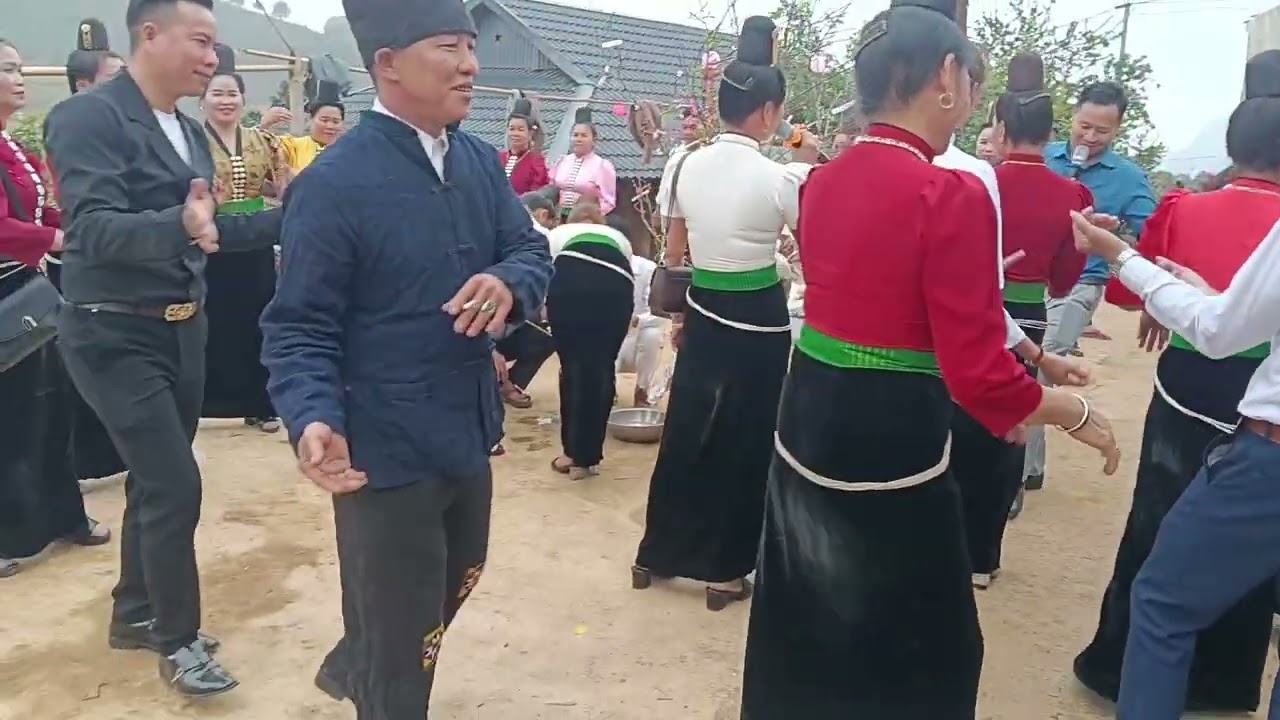 Các nghệ nhân xuống vui tết hoàng Thi vui quá cảm ơn a e b v nhé ❤️❤️