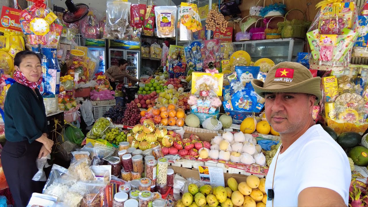 Exploring Xom Moi Market (Chợ Xóm Mới ) in Nha Trang Vietnam 🇻🇳 @HamidWanders