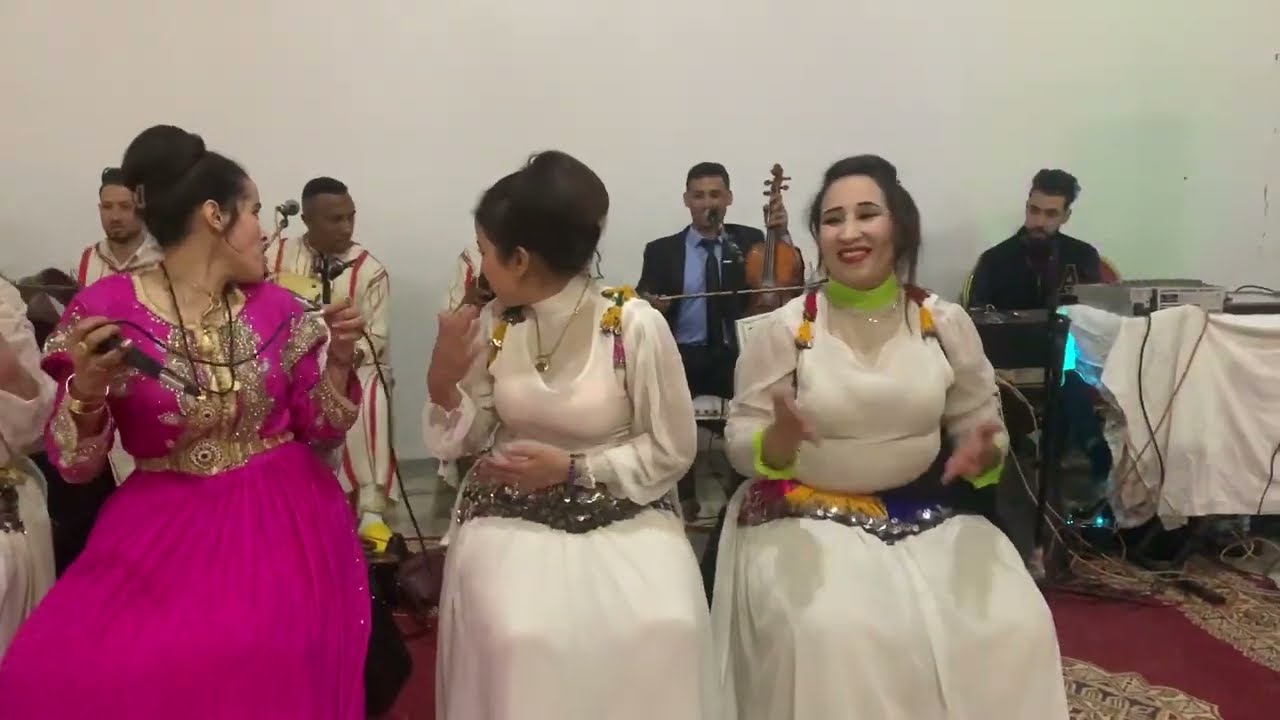 إبداع جديد في الاغاني الأمازيغية عبد العالي يحي روفقة ليلى بومية مع خاليد حميد