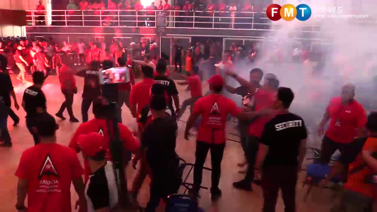 Chaos at forum as projectile thrown while Mahathir speaks