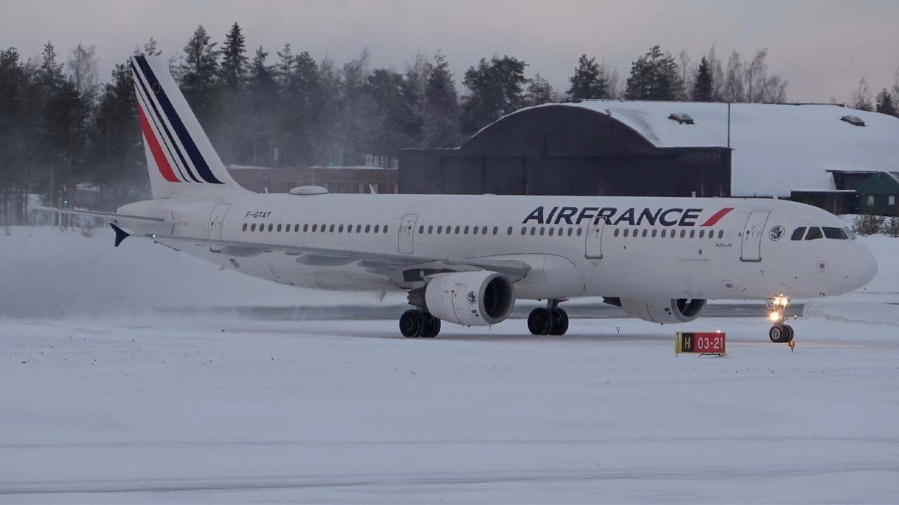 (4K) Plane Spotting in Winter Wonderland at Rovaniemi Airport in Finnish Lapland