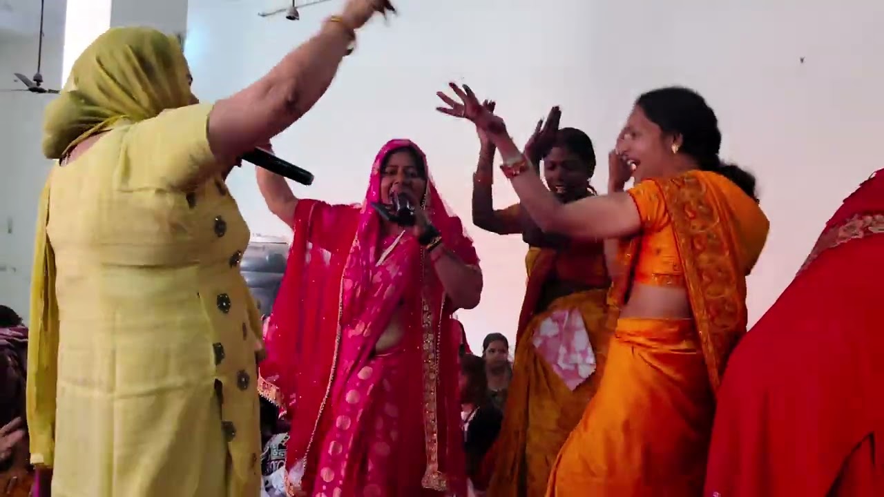 वंदना तिवारी का सुपर हिट भजन (@SingervandnaTiwari ) #bhakti #bhajan #dance #trending #viralvideo #up
