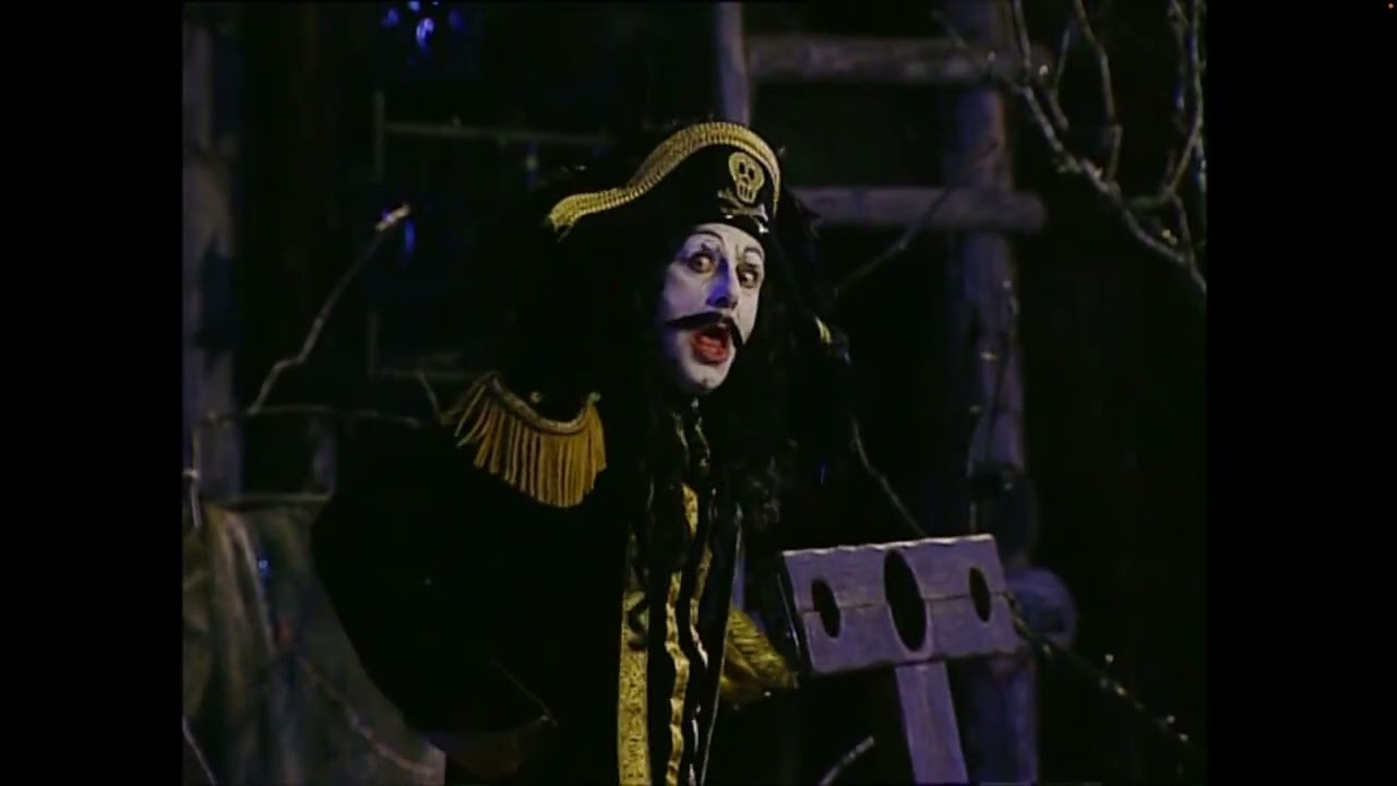 Den forheksede øya 2000 er NYDELIG