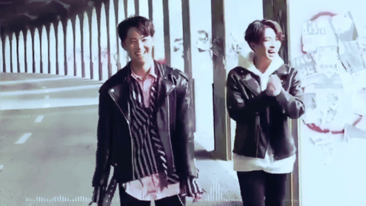 jaebum look at youngjae — find you