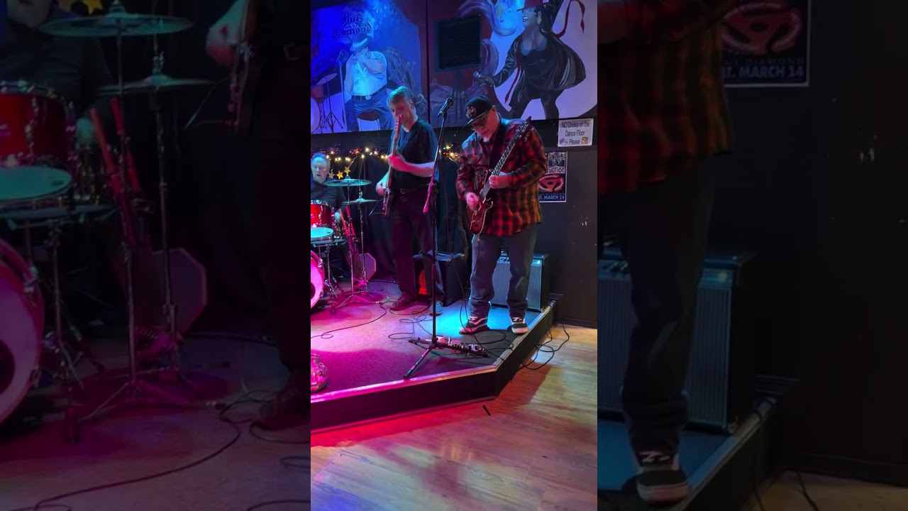 Going Down  #bluesjam #guitar #freddieking #bluesbrothers #pdxlivemusic #curtissalgado