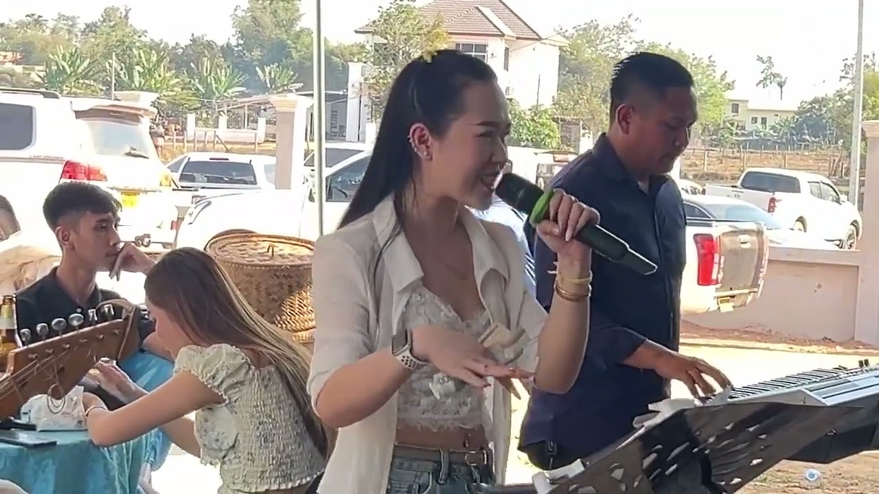ເອີ້ນອ້າຍຊິຕາຍຫວາ+อะไรก็ได้+สมน้ำหน้าตัวเองcover by ນ້ອຍ+ໃຈເພັດລູກນໍ້າມູນ